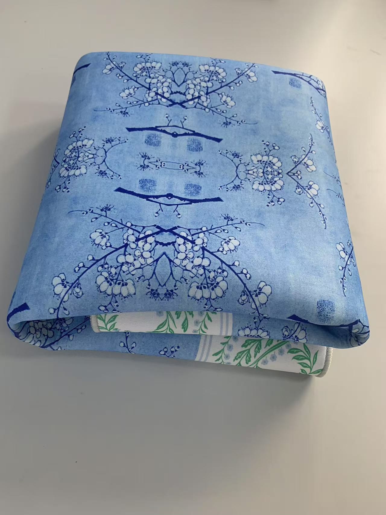 游戲桌墊那種好，橡膠雙面布印刷定制